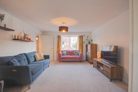 4 bedroom Detached house for sale in Attlebridge Way Kingsway, Quedgeley, Gloucester, GL2