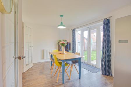 4 bedroom Detached house for sale in Attlebridge Way Kingsway, Quedgeley, Gloucester, GL2