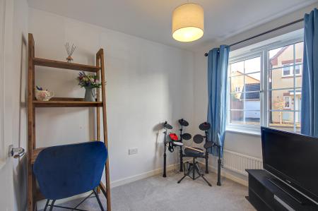 4 bedroom Detached house for sale in Attlebridge Way Kingsway, Quedgeley, Gloucester, GL2