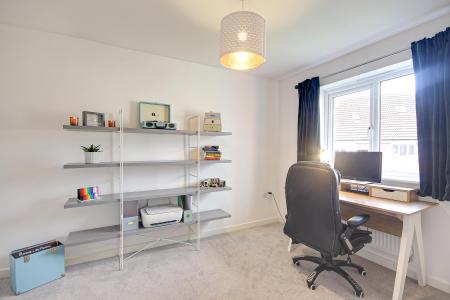 4 bedroom Detached house for sale in Attlebridge Way Kingsway, Quedgeley, Gloucester, GL2