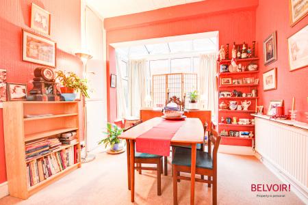 4 bedroom Semi-detached house for sale in Barnwood Road, Barnwood, Gloucester, GL2