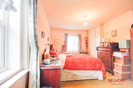 4 bedroom Semi-detached house for sale in Barnwood Road, Barnwood, Gloucester, GL2