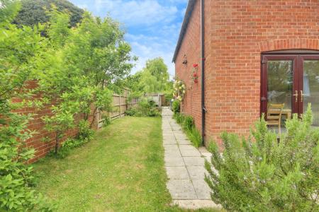 4 bedroom Detached house for sale in Base Lane, Sandhurst, Gloucester, GL2