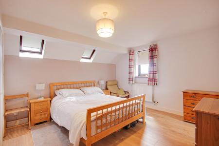 4 bedroom Detached house for sale in Base Lane, Sandhurst, Gloucester, GL2