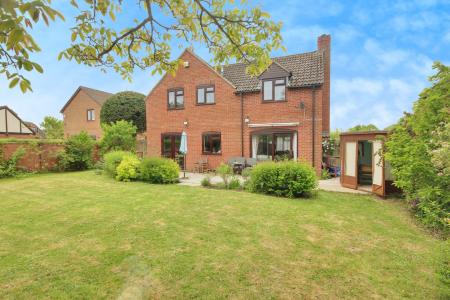 4 bedroom Detached house for sale in Base Lane, Sandhurst, Gloucester, GL2