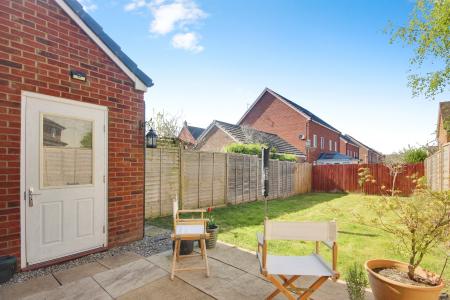 3 bedroom Semi-detached house for sale in Brize Avenue, Kingsway, Gloucester, GL2