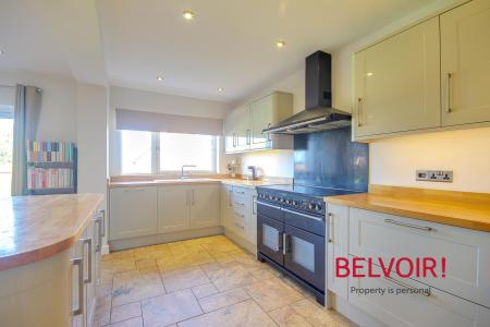4 bedroom Detached house for sale in Chartwell Close, Hempsted, Gloucester, GL2
