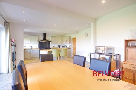 4 bedroom Detached house for sale in Chartwell Close, Hempsted, Gloucester, GL2