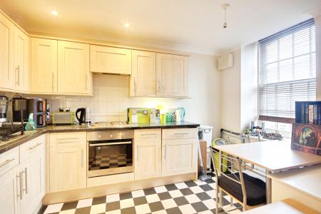 1 bedroom Flat for sale in Commercial Road, The Docks, Gloucester, GL1