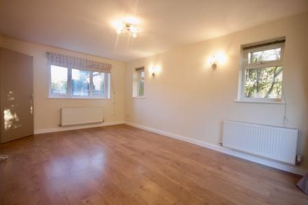 3 bedroom Semi-detached house for sale in Crescentdale, Longford, Gloucester, GL2