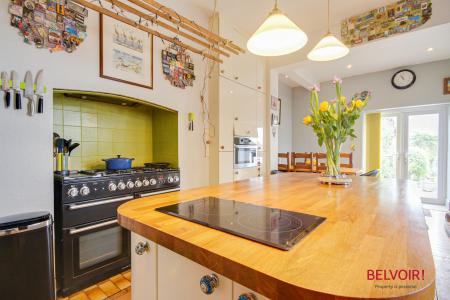 6 bedroom Semi-detached house for sale in Denmark Road, Kingsholm, Gloucester, GL1