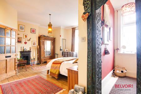 6 bedroom Semi-detached house for sale in Denmark Road, Kingsholm, Gloucester, GL1