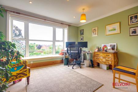 6 bedroom Semi-detached house for sale in Denmark Road, Kingsholm, Gloucester, GL1