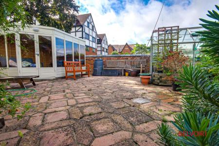 6 bedroom Semi-detached house for sale in Denmark Road, Kingsholm, Gloucester, GL1