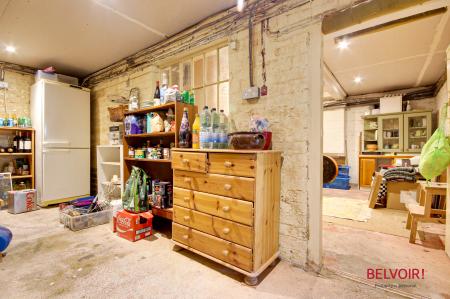 6 bedroom Semi-detached house for sale in Denmark Road, Kingsholm, Gloucester, GL1