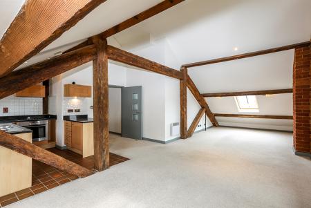 2 bedroom Flat for sale in Double Reynolds, The Docks, Gloucester, GL1