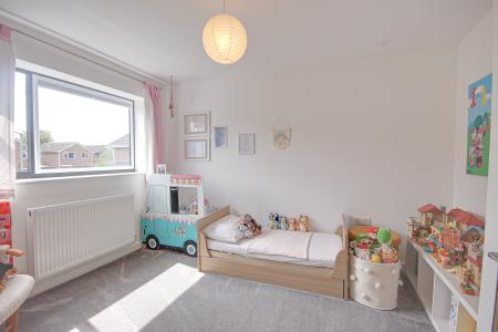 3 bedroom Semi-detached house for sale in Elmgrove Estate, Hardwicke, Gloucester, GL2