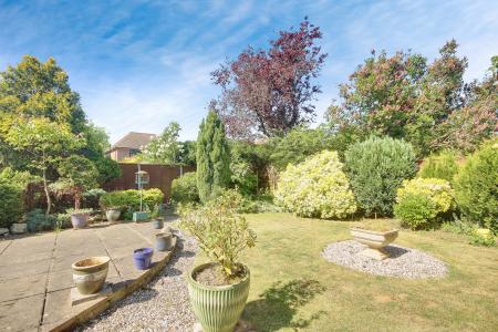 3 bedroom Detached house for sale in Estcourt Close, Longlevens, Gloucester, GL1
