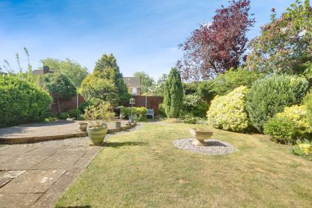 3 bedroom Detached house for sale in Estcourt Close, Longlevens, Gloucester, GL1
