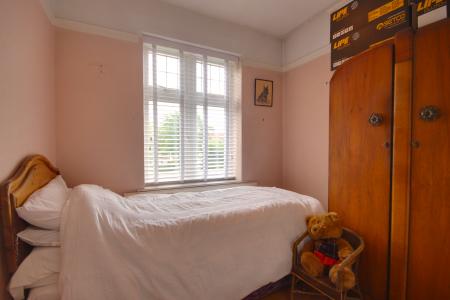 3 bedroom Semi-detached house for sale in Estcourt Road, Gloucester, GL1