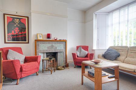 3 bedroom Semi-detached house for sale in Estcourt Road, Gloucester, GL1