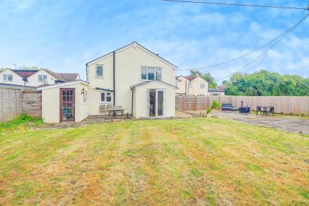 3 bedroom Cottage for sale in Gloucester Road, Hartpury, Gloucester, GL19