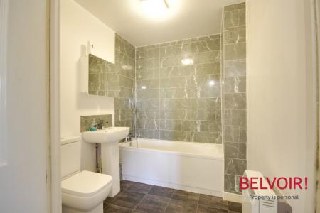 2 bedroom Flat for sale in Great Western Road, Gloucester, GL1