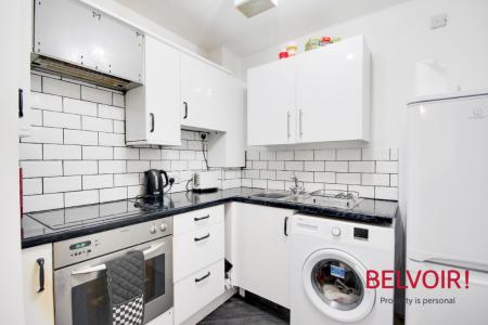 2 bedroom Flat for sale in Great Western Road, Gloucester, GL1