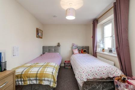 2 bedroom Property for sale in Guan Road, Brockworth, Gloucester, GL3