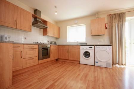 5 bedroom Semi-detached house for sale in Harescombe Drive, GRH (Gloucestershire Royal Hospital), Gloucester, GL1