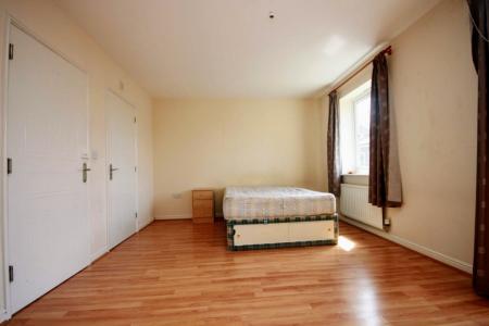 5 bedroom Terraced House for sale in Harescombe Drive, GRH (Gloucestershire Royal Hospital), Gloucester, GL1