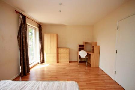 5 bedroom Terraced House for sale in Harescombe Drive, GRH (Gloucestershire Royal Hospital), Gloucester, GL1