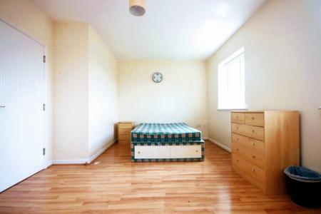 5 bedroom Terraced House for sale in Harescombe Drive, GRH (Gloucestershire Royal Hospital), Gloucester, GL1