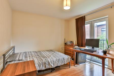 4 bedroom Town house for sale in Harescombe Drive, GRH (Gloucestershire Royal Hospital), Gloucester, GL1