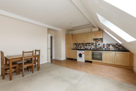 1 bedroom Flat for sale in High Street, Tredworth, Gloucester, GL1
