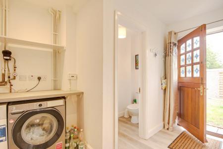 4 bedroom Detached house for sale in Hill End Road, Twyning, Tewkesbury, GL20