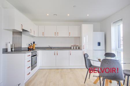 2 bedroom Flat for sale in Hobbs Way, Gloucester Docks, Gloucester, GL2