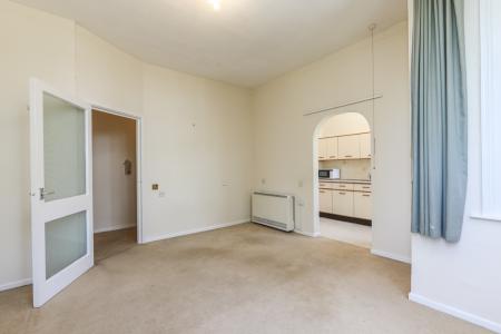 1 bedroom Flat for sale in Hucclecote Road, Hucclecote, Gloucester, GL3
