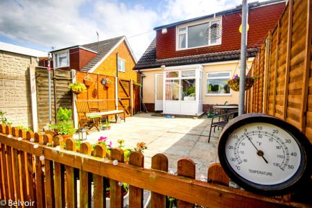 3 bedroom Semi-detached house for sale in Hurcombe Way, Brockworth, Gloucester, GL3