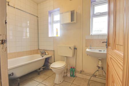 3 bedroom Semi-detached house for sale in Linden Road, Linden, Gloucester, GL1