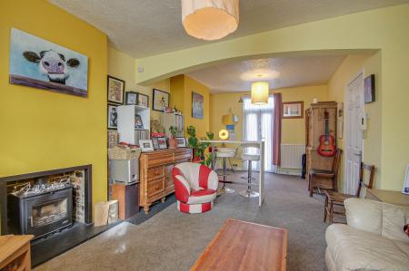 3 bedroom Semi-detached house for sale in Linden Road, Gloucester, GL1