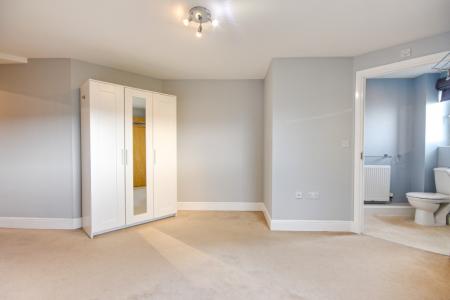 2 bedroom Flat for sale in Longhorn Avenue, Cattle Market/St Oswalds Retail Park, Gloucester, GL1