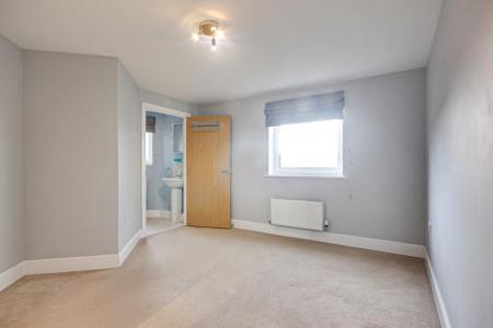 2 bedroom Flat for sale in Longhorn Avenue, Cattle Market/St Oswalds Retail Park, Gloucester, GL1