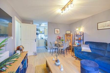 Longhorn Avenue, Gloucester, GL1