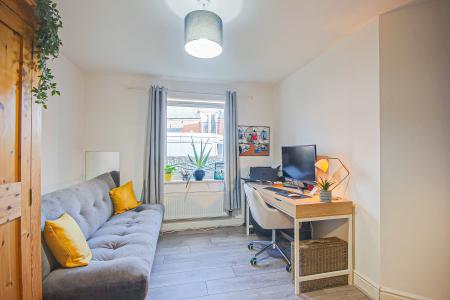 2 bedroom Flat for sale in Longhorn Avenue, Gloucester, GL1
