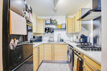 2 bedroom Flat for sale in Longhorn Avenue, Gloucester, GL1