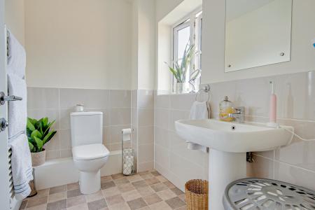 4 bedroom Semi-detached house for sale in Manu Marble Way, Linden, Gloucester, GL1