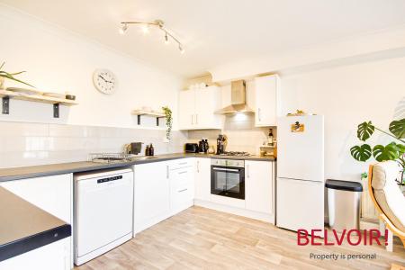 2 bedroom Flat for sale in Mayhill Way, GRH (Gloucestershire Royal Hospital), Gloucester, GL1