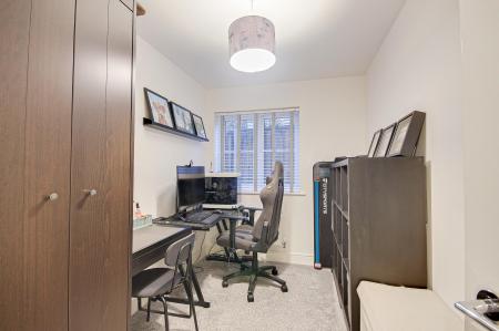 2 bedroom Flat for sale in Millstone Way, Tuffley, Gloucester, GL1