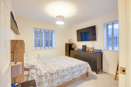 2 bedroom Flat for sale in Millstone Way, Tuffley, Gloucester, GL1